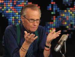 Tips Public Speaking dari Larry King