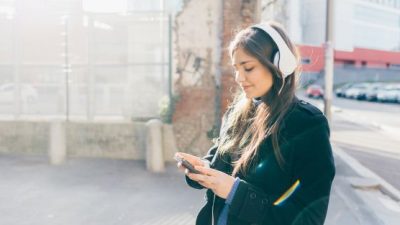 Aplikasi Terbaik Tempat Mendengarkan Podcast