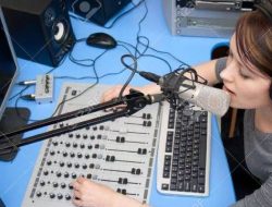 Skill Penyiar Radio dan Presenter TV