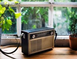 Cara Radio Bertahan di Era Internet