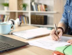 Pengertian Tulisan Akademis, Jenis-Jenis, dan Cara Membuat Karya Tulis Ilmiah